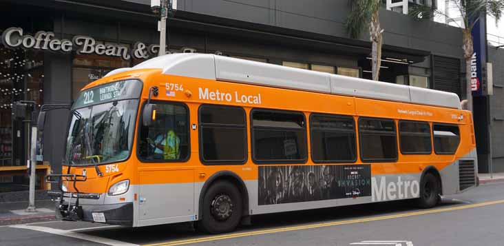 LA Metro New Flyer Xcelsior XN40 5754
